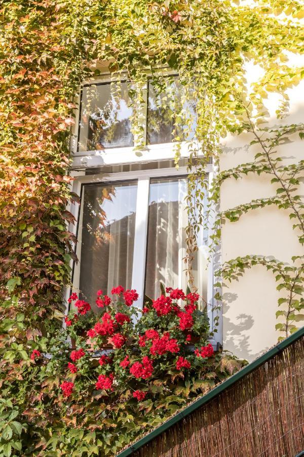 Cracow Best Location Apartment With Garden By Cozyplace Krakow Exterior photo