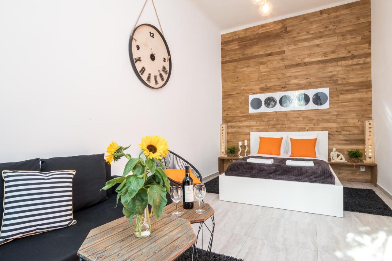 Cracow Best Location Apartment With Garden By Cozyplace Krakow Exterior photo